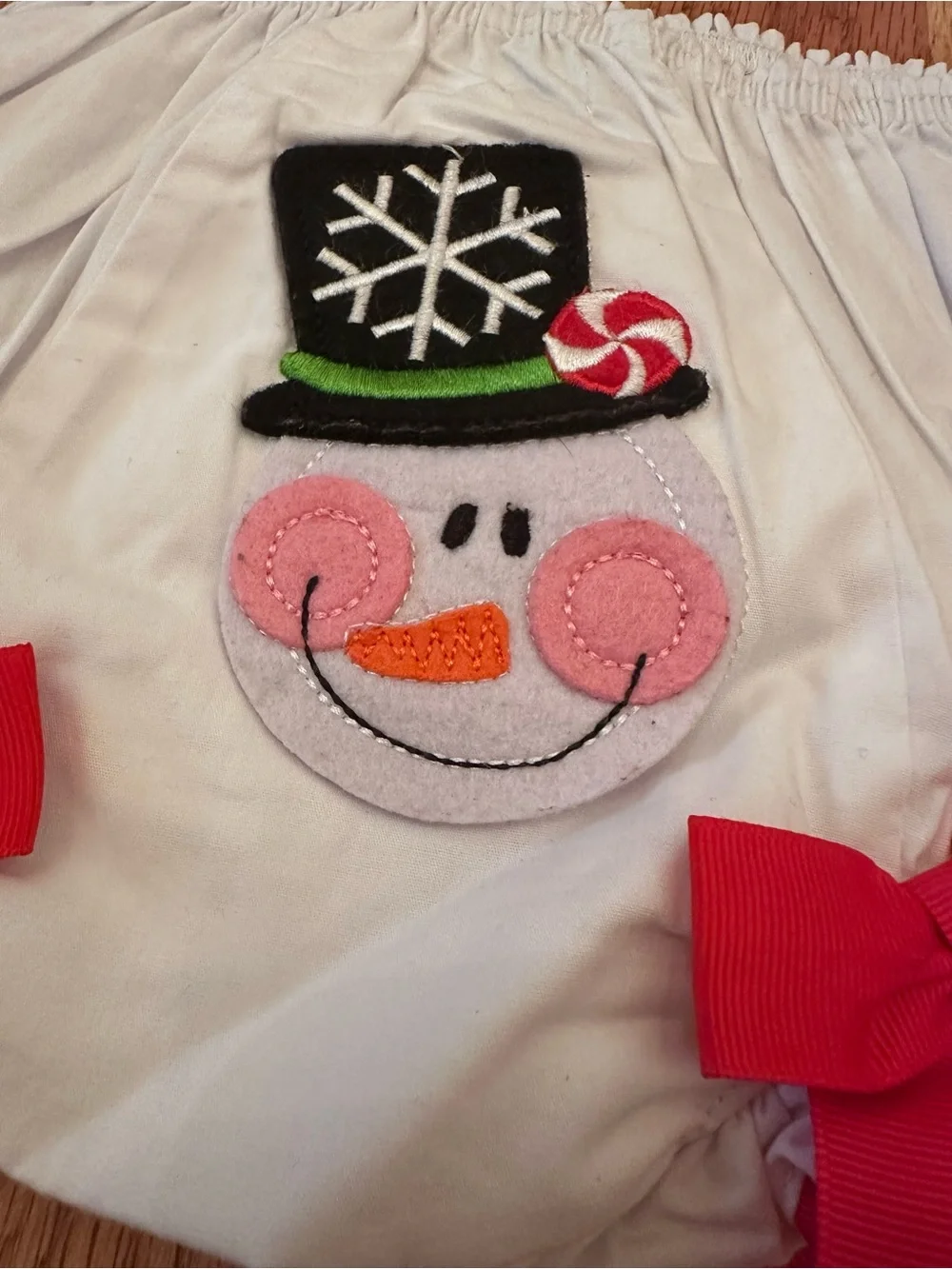 Mud Pie Baby Size 12-18m White Frosty the Snowman Diaper Cover with Red Bows